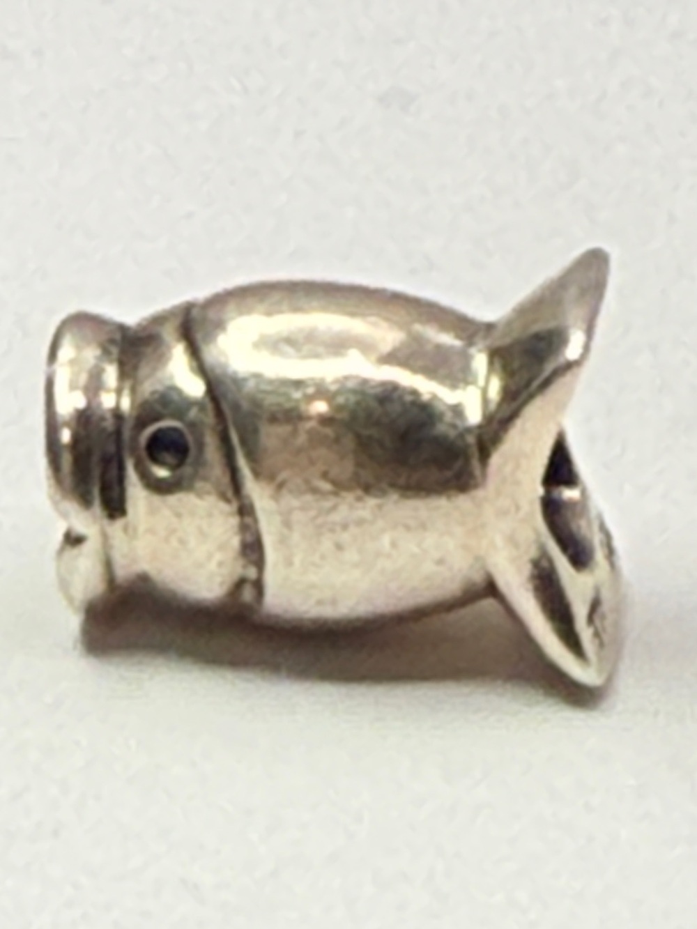 Retired Pandora Sideways Fish Charm – 790113
Sterling Silver Fish Bead Charm